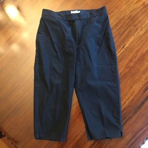 Calvin Klein clam diggers/ capri pant